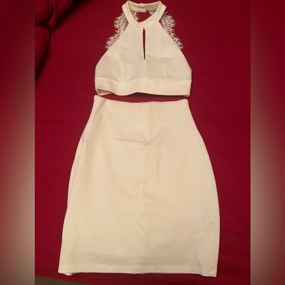 🔥Two piece adorable skirt and top. Lulu’s.  Size small